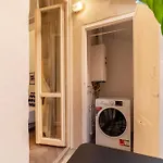 Apartament Castro Pretorio 9 - Fromhometorome *