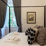 Apartament Castro Pretorio 9 - Fromhometorome *