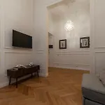 Apartament Castro Pretorio 9 - Fromhometorome