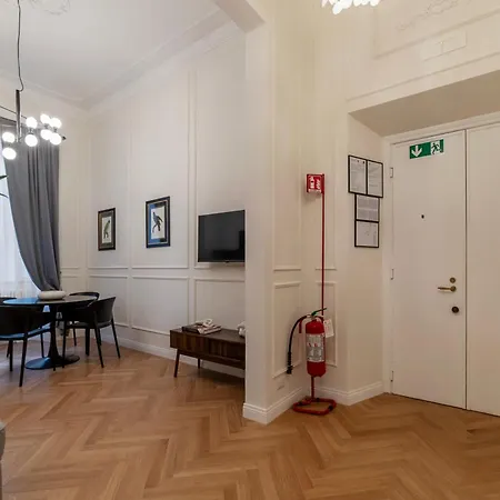 Castro Pretorio 9 - Fromhometorome Apartment Rome