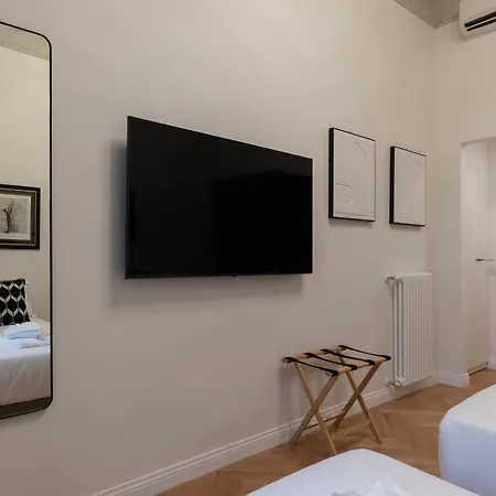 Castro Pretorio 9 - Fromhometorome Apartment