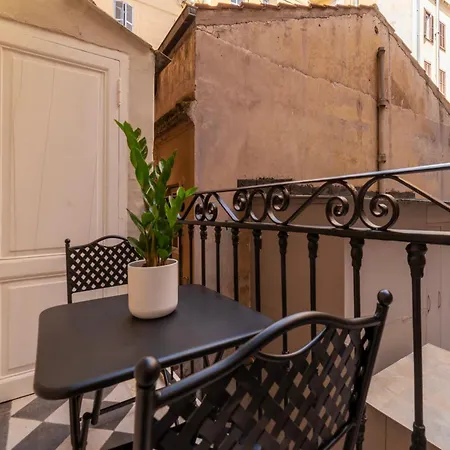 Castro Pretorio 9 - Fromhometorome * Řím